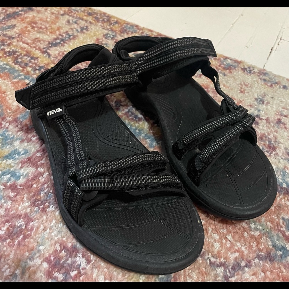 Teva W size 7